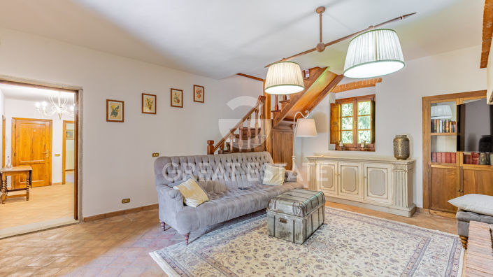 Image No.42-7 Bed Country House for sale