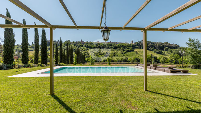 Image No.9-7 Bed Country House for sale