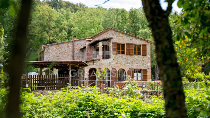 Image No.17-3 Bed Country House for sale