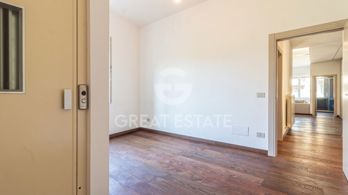 Image No.22-2 Bed Property for sale