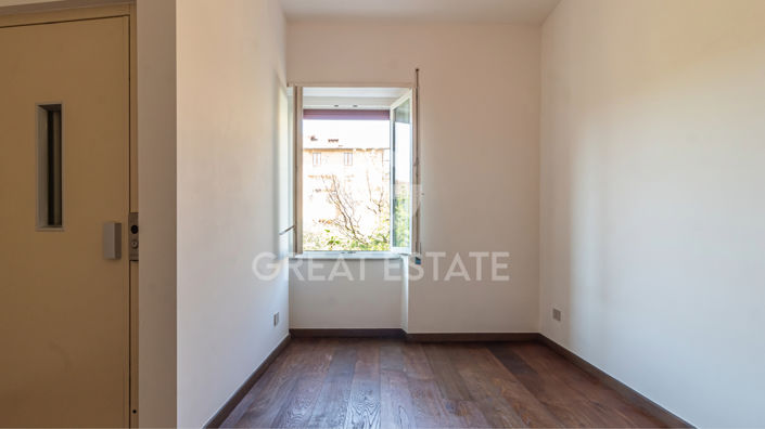 Image No.23-2 Bed Property for sale