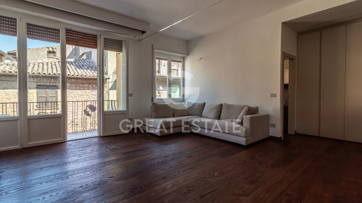 Image No.7-2 Bed Property for sale
