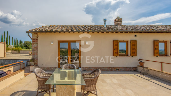 Image No.14-2 Bed Country House for sale