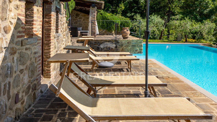 Image No.12-4 Bed Country House for sale