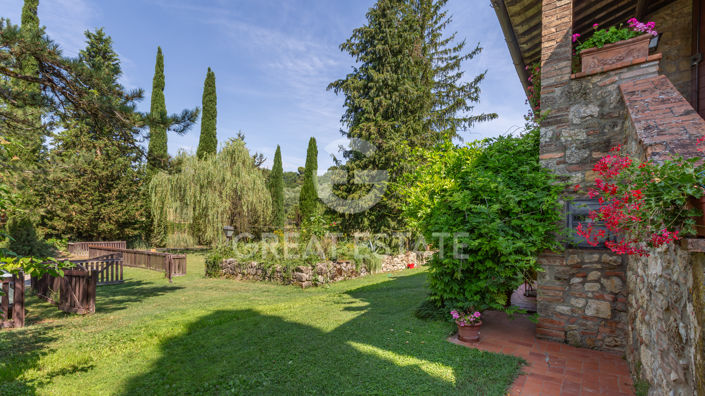 Image No.17-4 Bed Country House for sale