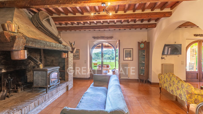 Image No.22-4 Bed Country House for sale