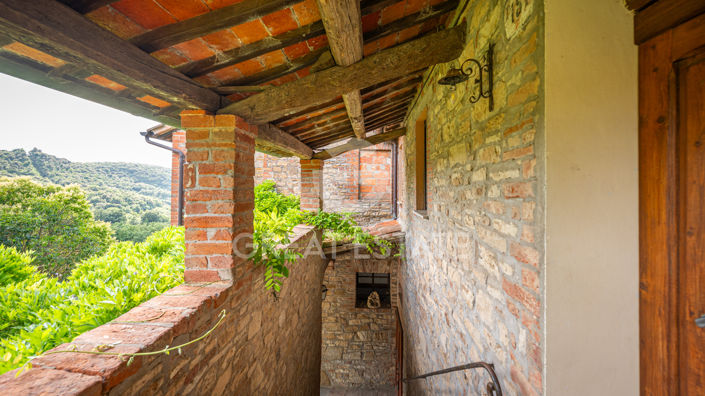 Image No.13-8 Bed Country House for sale
