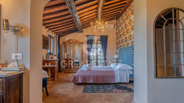 Image No.34-Maison de campagne de 7 chambres à vendre à Montepulciano