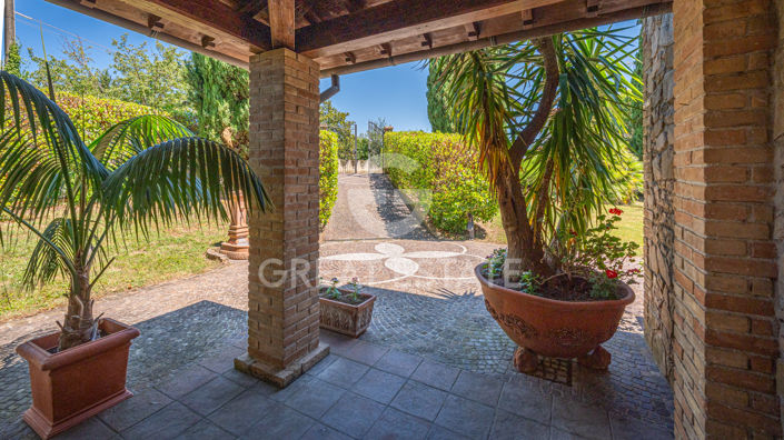 Image No.21-2 Bed Country House for sale