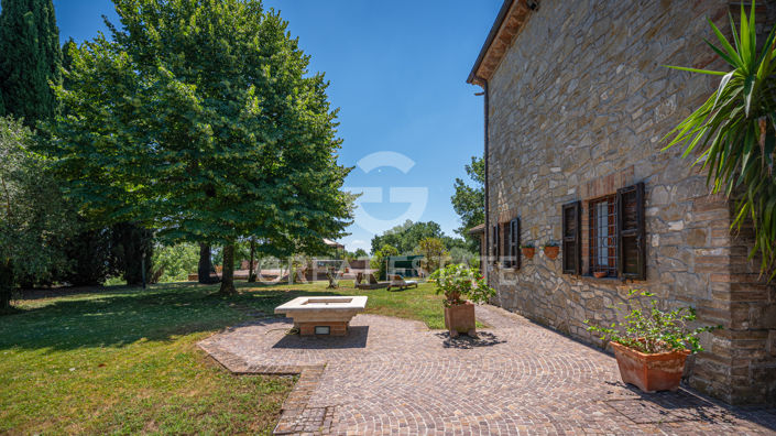 Image No.26-2 Bed Country House for sale