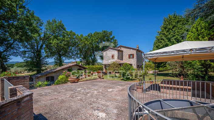 Image No.29-2 Bed Country House for sale