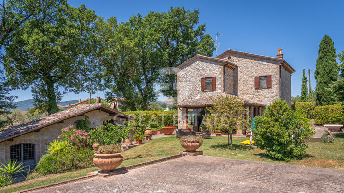 Image No.35-2 Bed Country House for sale