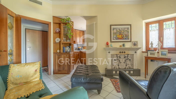 Image No.40-2 Bed Country House for sale