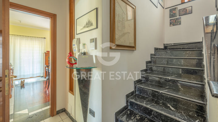 Image No.53-2 Bed Country House for sale