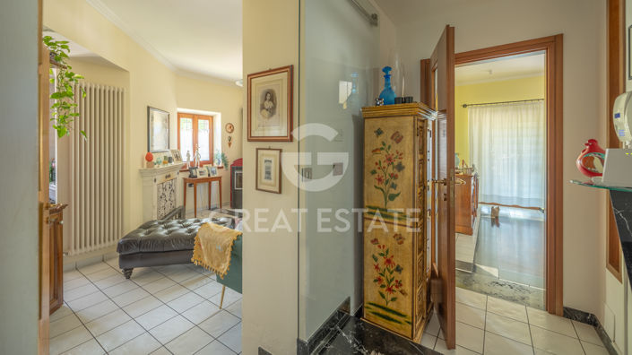 Image No.54-2 Bed Country House for sale