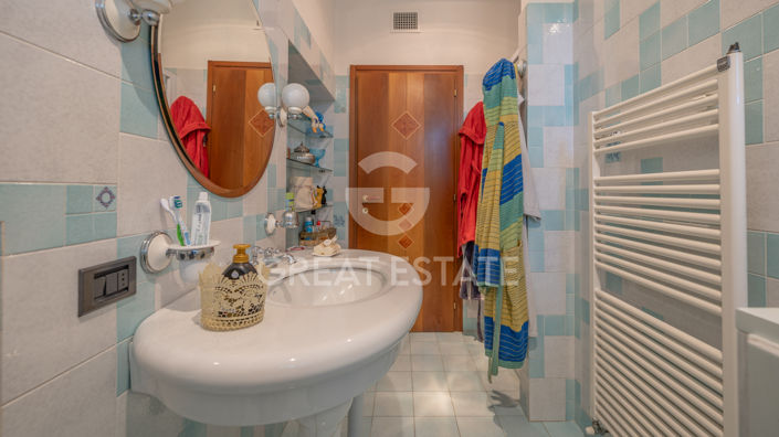 Image No.56-2 Bed Country House for sale