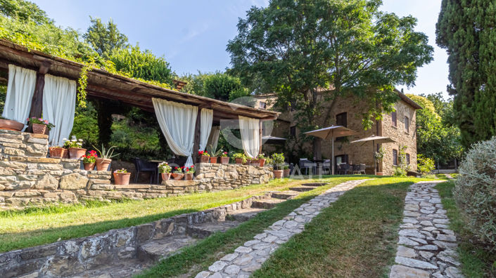 Image No.10-7 Bed Country House for sale