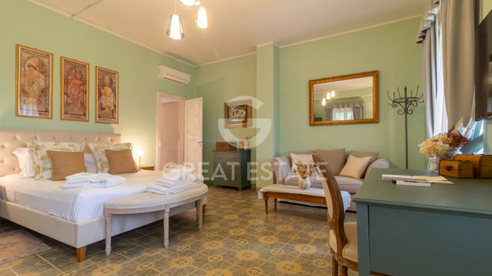 Image No.31-7 Bed Country House for sale