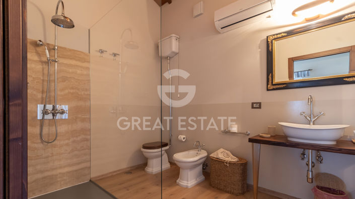 Image No.36-7 Bed Country House for sale