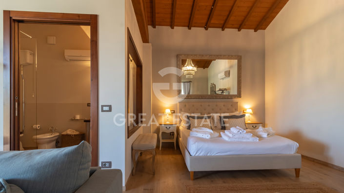 Image No.38-7 Bed Country House for sale