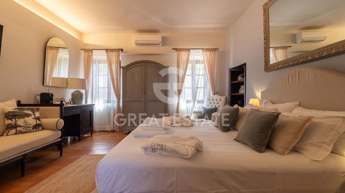 Image No.42-7 Bed Country House for sale