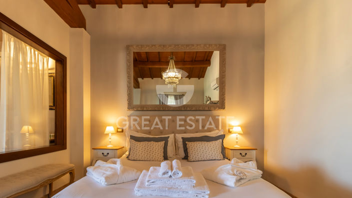 Image No.44-7 Bed Country House for sale
