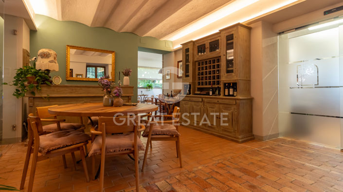 Image No.5-7 Bed Country House for sale