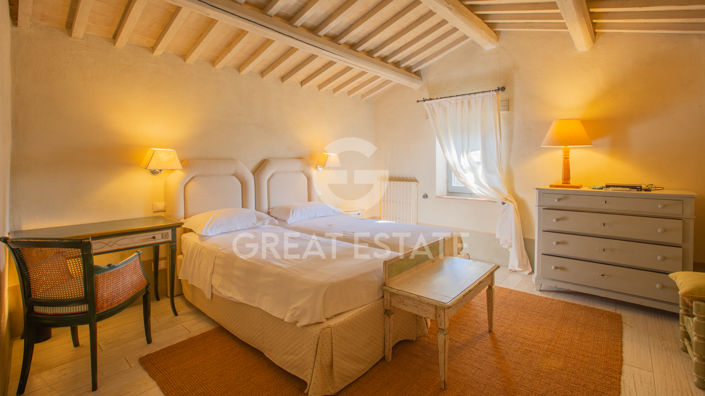 Image No.41-Maison de campagne de 7 chambres à vendre à San Casciano dei Bagni