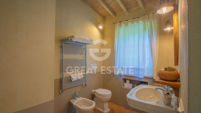 Image No.49-Maison de campagne de 7 chambres à vendre à San Casciano dei Bagni