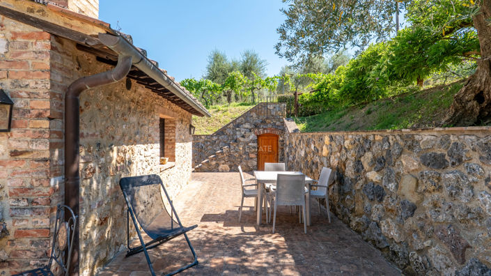 Image No.17-Maison de campagne de 8 chambres à vendre à San Gimignano