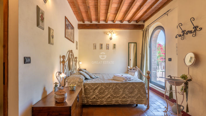 Image No.38-Maison de campagne de 8 chambres à vendre à San Gimignano