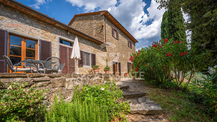 Image No.11-Maison de campagne de 5 chambres à vendre à Castiglion Fiorentino