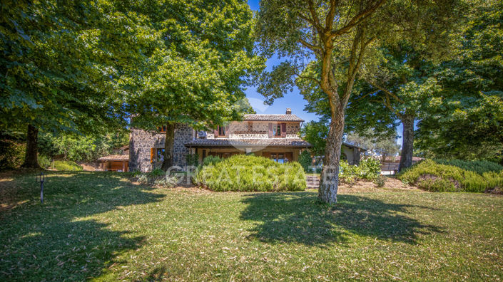 Image No.11-6 Bed Country House for sale