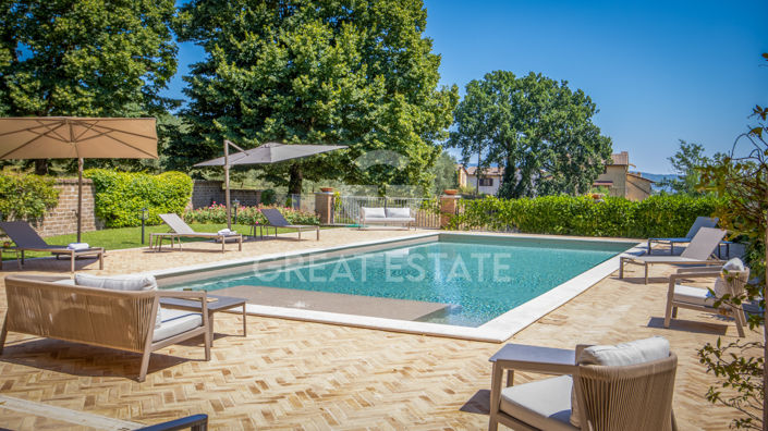 Image No.15-6 Bed Country House for sale