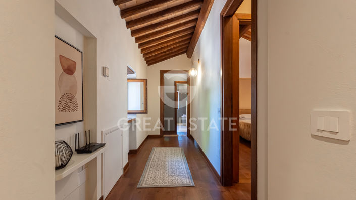 Image No.54-6 Bed Country House for sale
