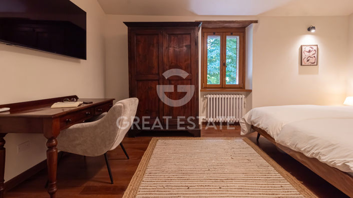 Image No.55-6 Bed Country House for sale