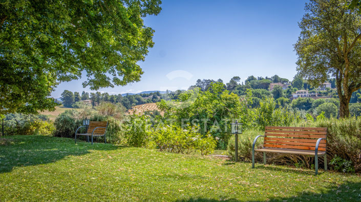Image No.10-6 Bed Country House for sale