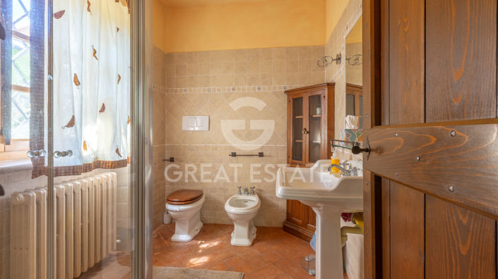 Image No.49-9 Bed Country House for sale