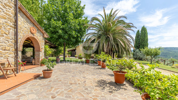 Image No.10-5 Bed Country House for sale