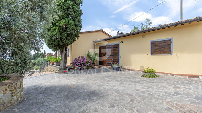 Image No.16-5 Bed Country House for sale