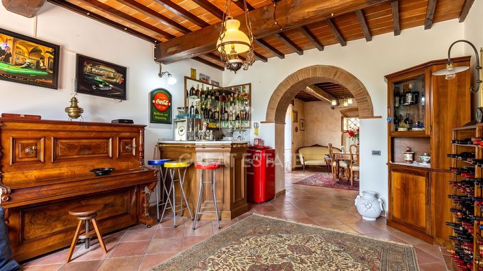 Image No.24-5 Bed Country House for sale