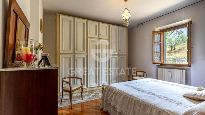 Image No.36-5 Bed Country House for sale