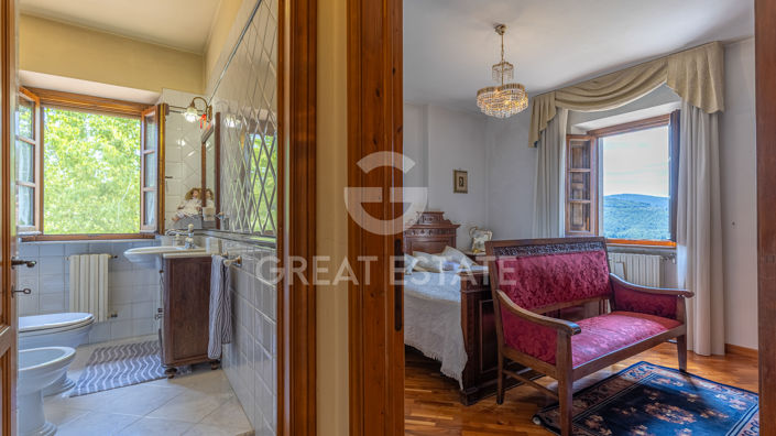 Image No.41-5 Bed Country House for sale