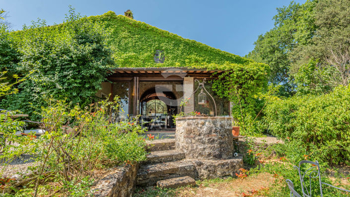 Image No.14-12 Bed Country House for sale