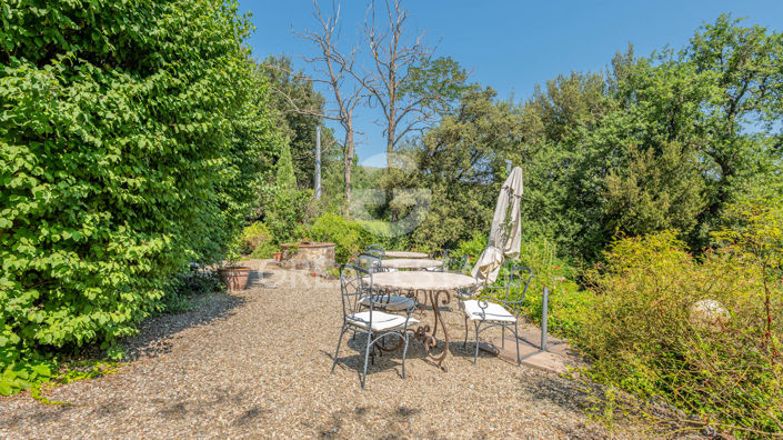Image No.16-12 Bed Country House for sale