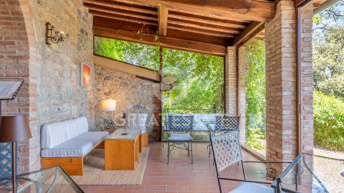 Image No.26-12 Bed Country House for sale
