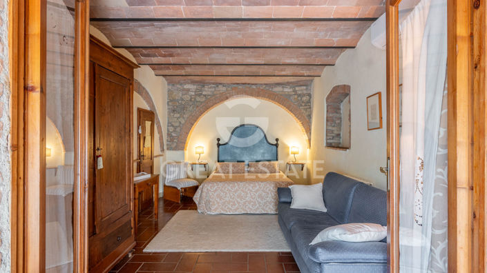 Image No.33-12 Bed Country House for sale