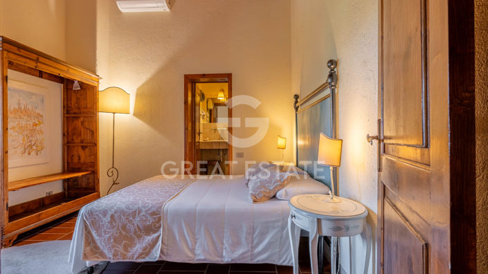 Image No.35-12 Bed Country House for sale