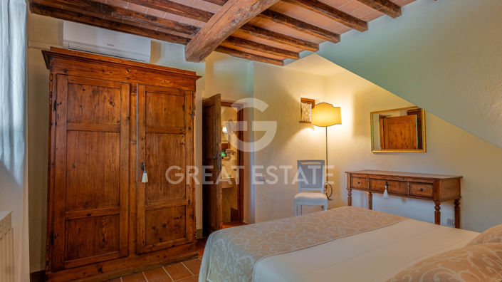 Image No.40-12 Bed Country House for sale