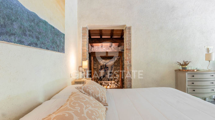 Image No.44-12 Bed Country House for sale